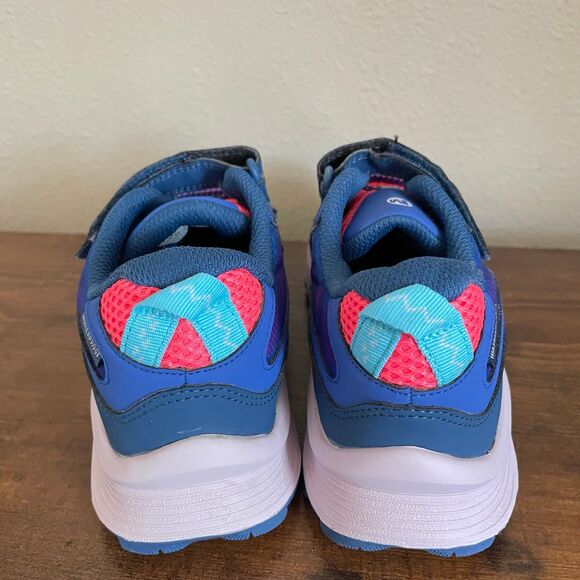 Size 4.5 / Girls' Merrell Sneakers - Picture 4 of 6